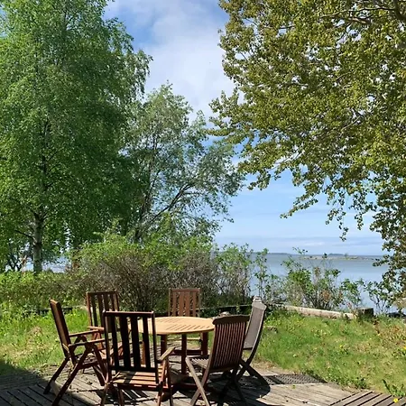 Omakotitalo Veistaemoellae Meren Rannassa Hanko